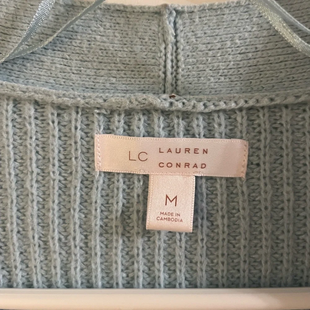 Lauren Conrad Women's Light Blue Cardigan Sweater size medium - Picture 4 of 6
